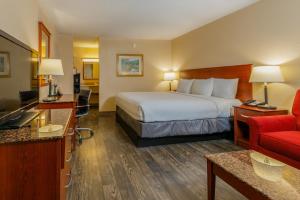 Postel nebo postele na pokoji v ubytování Northwest Inn
