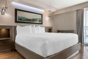 Postel nebo postele na pokoji v ubytování Best Western Plus Edmundston