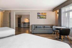 Postel nebo postele na pokoji v ubytování Best Western Plus Edmundston