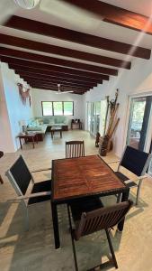 Fotografie z fotogalerie ubytování Turtle Bay Beach House v destinaci Saraotou