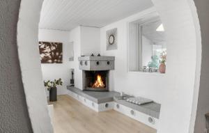 Fotografie z fotogalerie ubytování Stunning Home In Roslev With Sauna v destinaci Glyngøre