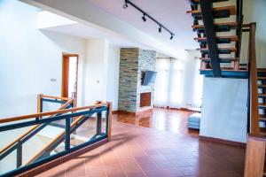 Φωτογραφία από το άλμπουμ του Kirimara Woodlands, Nanyuki σε Nanyuki +62 φωτογραφίες