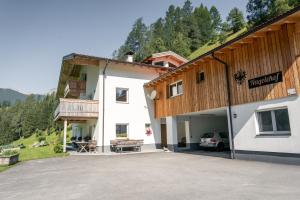 Splošen pogled na gorovje oz. razgled na gore, ki ga ponuja apartma
