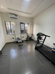 Fitness centrum a/nebo fitness zařízení v ubytování Cozy 1Bedroom Apartment - Lekki