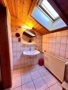 Ferienwohnungen Arnikaにあるバスルーム