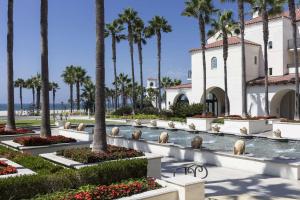Ein Garten an der Unterkunft Hyatt Regency Huntington Beach Resort and Spa