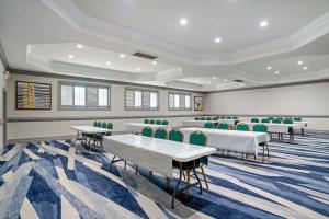 Бизнес-центр и/или конференц-зал в Comfort Inn Pensacola near NAS Corry Station +48 фотографий