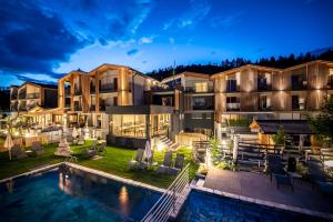 Bazén v ubytovaní Hotel Sonnenheim alebo v jeho blízkosti
