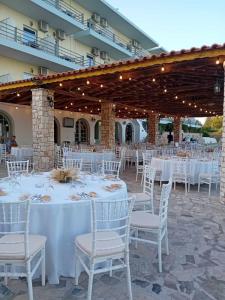 Restaurace v ubytování De La Plage Hotel Koroni