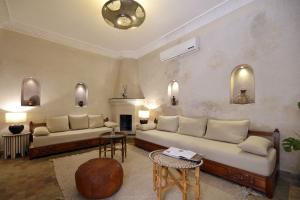 Uma área de estar em Riad Zoraida