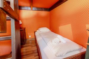 Galería fotográfica de Magnifique chalet mitoyen avec vue sur les montagnes en Crans-Montana