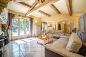 Posezení v ubytování Villa Serenity by Villa Plus