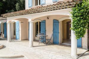 Budova, kde se vila nachází