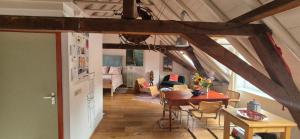 Χώρος καθιστικού στο Luxe appartement in het oude centrum