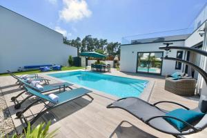 Πισίνα στο ή κοντά στο Villa Serena - Exquisite villa with private heated pool