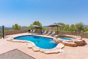 Басейн в Amazing views Villa Alizee with private pool sea views and Air Conditioning або поблизу