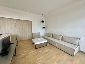 Χώρος καθιστικού στο Metro apartment