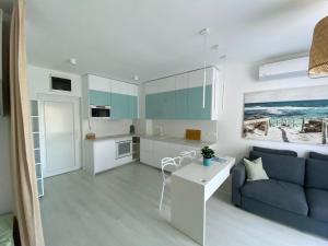 Azure Bay Residence 8646 Balatonfenyves, Mészáros Lázár utca 2-8 B épület, I. emelet / 4. ajtó kép - 2