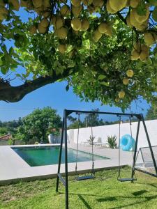 Swimmingpoolen hos eller tæt på Villa Madalena