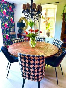 Billede fra billedgalleriet på Enchanted property by the Viking stones i Västra Strö