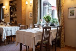 Restaurace v ubytování Terme Di Monte Valenza