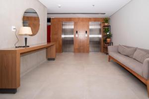 Area soggiorno di Stylish 2BR Apt in Top Location