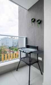Balcone o terrazza di Stylish 2BR Apt in Top Location