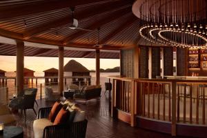 Posezení v ubytování TA’AKTANA, a Luxury Collection Resort & Spa, Labuan Bajo