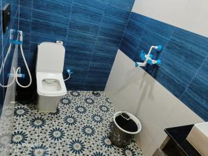 Un baño de Good Vibes Hotel