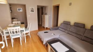 Fotografia z galérie ubytovania Apartman Naranca- with 2 bedrooms v destinácii Makarska