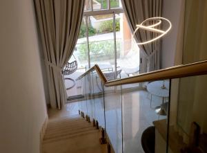 Posezení v ubytování Luxurious Apartment in The Pearl, Qatar