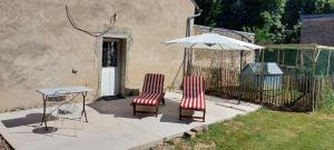 O grădină în afara Domaine de Vauvelle