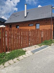 Budova, kde se prázdninový dům nachází
