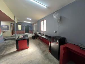 Η κουζίνα ή μικρή κουζίνα στο Slim Village Palm House - 2 rooms, 8 beds, 8 persons