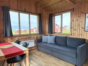 Istumisnurk majutusasutuses Lambhus Glacier View Cabins