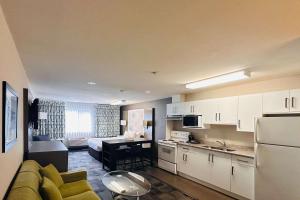 A kitchen or kitchenette at Quality Inn