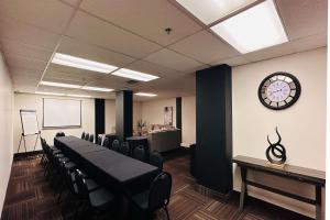 The business area and/or conference room at Quality Inn