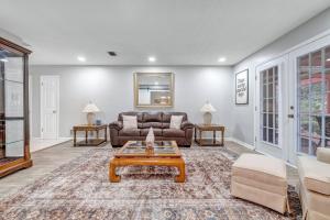 Posezení v ubytování Hudson Manor home + 43 fotografií
