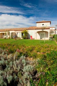 Zahrada ubytování Vacancéole - Port Minervois, Les Hauts du Lac
