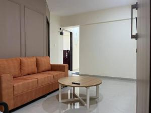 Area soggiorno di 3BHK Apartment Santacruz Mumbai, 104
