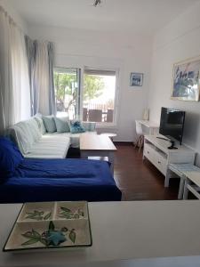 Μια τηλεόραση ή/και κέντρο ψυχαγωγίας στο 2SEA VILLA Nea Potidea CHALKIDIKI