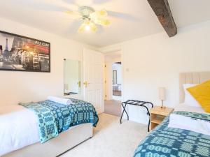 Poplar Farm House - Book Your Spring Summer Events Pass The Keys客房内的一张或多张床位