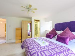 Poplar Farm House - Book Your Spring Summer Events Pass The Keys客房内的一张或多张床位