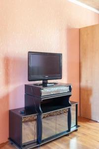 TV a/nebo společenská místnost v ubytování Дом где есть всё удобства 2