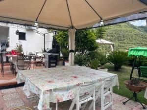 Nespecifikovaný výhled na hory nebo výhled na hory při pohledu z bed and breakfast