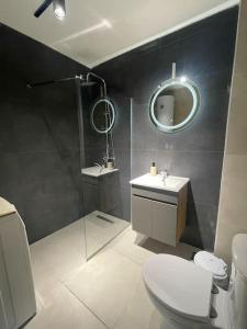 Ένα μπάνιο στο Sky View Skopje Center