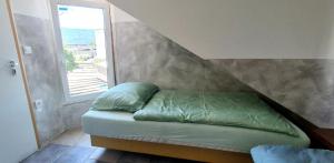 Posezení v ubytování Bled Lesce station rooms and beds