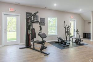 Das Fitnesscenter und/oder die Fitnesseinrichtungen in der Unterkunft Stonecrest 717, 2bd Apt I Free Parking I Pool