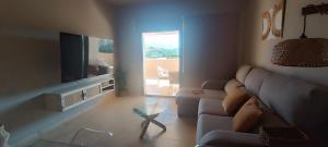 Et tv og/eller underholdning på LUXURY HOMES Valle del este resort golf And Pool 1 vera,garrucha,mojacar