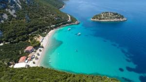 Imagen de la galería de SEA HOUSE mobile home, pool, bikes, SUP - PRIVILEGE POINT camping & villas, en Orebić